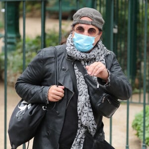 Francis Lalanne - Arrivées aux obsèques de Juliette Gréco en l'église Saint-Germain-des-Prés. Le 5 octobre 2020 © Jacovides-Moreau / Bestimage