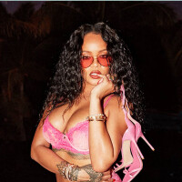 Rihanna accusée de blasphème : sa DJ s'excuse, la polémique enfle