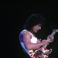 Archives - Le guitariste Eddie Van Halen, fondateur du groupe de hard rock Van Halen.