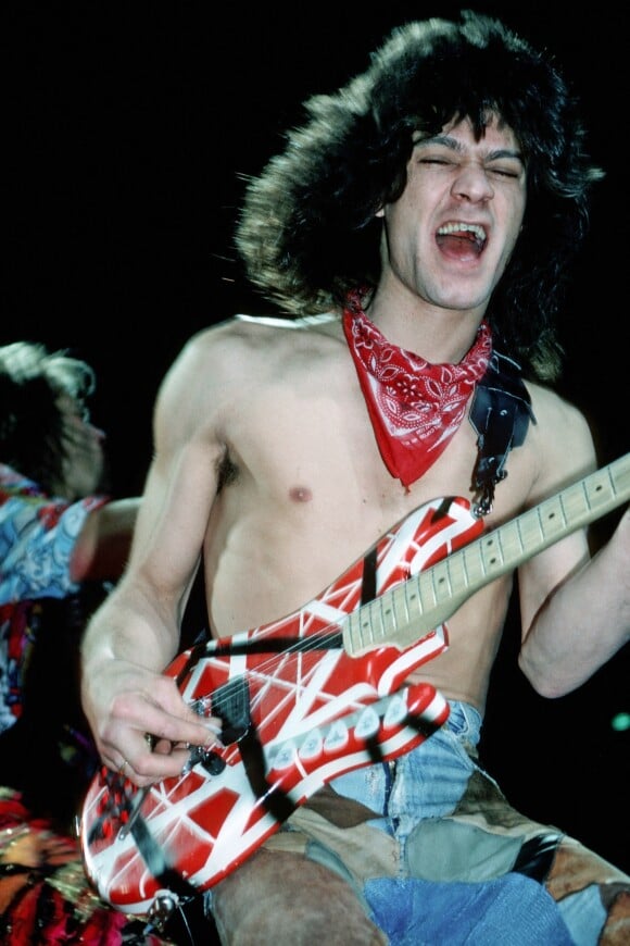 Archives - Le guitariste Eddie Van Halen, fondateur du groupe de hard rock Van Halen.
