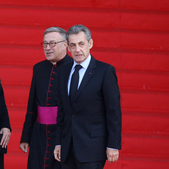 Nicolas Sarkozy et sa femme Carla Bruni - Arrivées en l'église Saint-Sulpice pour les obsèques de l'ancien président de la République Jacques Chirac à Paris. Un service solennel sera présidé par le président de la République. Le 30 septembre 2019. © Dominique Jacovides / Bestimage