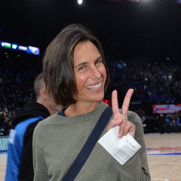 Alessandra Sublet au match de NBA Game Paris 2020 entre les Bucks de Milwaukee et les Charlotte Hornet à l'AccorHotels Arena à Paris le 24 janvier 2020. © Veeren / Bestimage