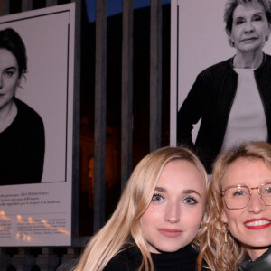 Exclusif - Chloé Jouannet et sa mère Alexandra Lamy au vernissage de l'exposition photos "Libres et égales" à l'occasion de la journée internationale des droits des femmes sur les grilles de la cour d'appel à Paris, France, le 6 mars 2020. A l'occasion de la journée internationale des droits des femmes, la photographe S.Galmot et la haute fonctionnaire à l'égalité femmes-hommes, I.Rome se sont associées pour réaliser une exposition photos portant un message d'espoir et de solidarité envers toutes les femmes, sous l'égide de la Garde des Sceaux, ministre de la Justice. En réunissant ces 28 femmes, la photographe fait passer un message de résilience par l'art et veut mettre en avant la force intérieure qui habite chacune d'entre-elles, leurs envies, leur bienveillance pour cette exposition intitulée: "Livbres et Egales". © Rachid Bellak/Bestimage