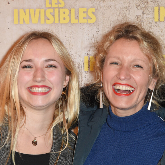 Chloé Jouannet et sa mère Alexandra Lamy - Avant-première du film "Les Invisibles" au cinéma Gaumont Opéra à Paris, le 7 janvier 2019. © Coadic Guirec/Bestimage