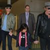 Johnny Hallyday repart en famille avec sa femme Laeticia et ses filles Jade et Joy à Los Angeles de l'aéroport Roissy Charles de Gaulle le 11 janvier 2016, avant de reprendre sa tournée le 22 janvier à Montpellier.