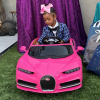 Kulture, la fille des rappeurs Cardi B et Offset, a reçu une Bugatti miniature pour ses 2 ans, de la part de sa tante Hennessy Carolina. Printemps 2020.