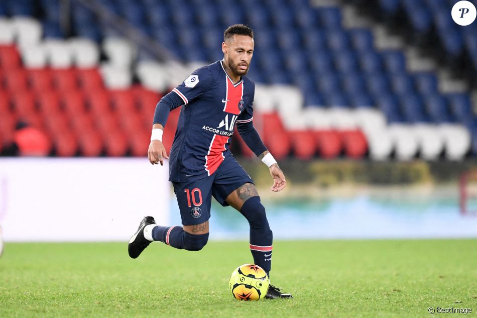 10 NEYMAR JR (PSG) - Le PSG bat l'équipe de football d'Angers (6 - 1