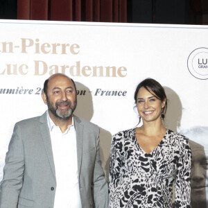 Kad Merad et Julia Vignali, lors de la cérémonie de clôture de la 12e édition du Festival du film Lumière à Lyon, du 10 au 18 octobre 2020. Le festival rend, cette année, hommage aux cinéastes belges Jean-Pierre et Luc Dardenne, doubles lauréats de la Palme d'Or. Lyon, le 16 octobre 2020. © Sandrine Thesillat / Panoramic / Bestimage 