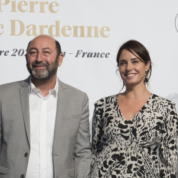 Kad Merad et Julia Vignali, lors de la cérémonie de clôture de la 12e édition du Festival du film Lumière à Lyon, du 10 au 18 octobre 2020. Le festival rend, cette année, hommage aux cinéastes belges Jean-Pierre et Luc Dardenne, doubles lauréats de la Palme d'Or. Lyon, le 16 octobre 2020. © Sandrine Thesillat / Panoramic / Bestimage 
