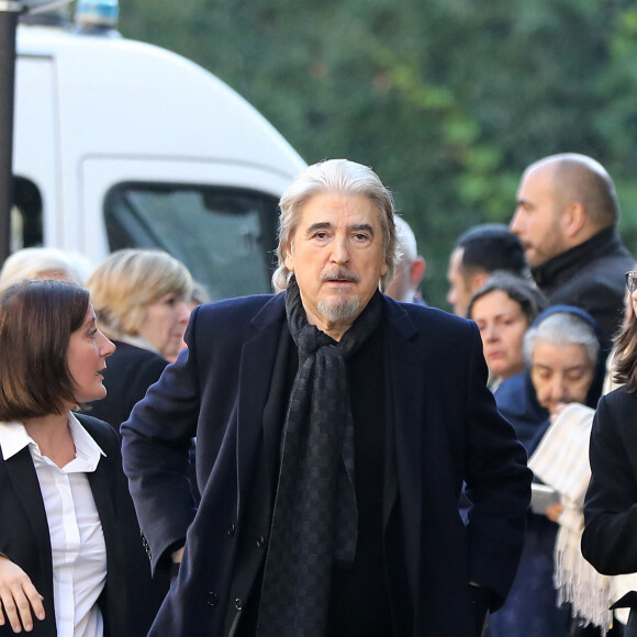 Exclusif - Serge Lama - Arrivées aux obsèques de Charles Aznavour en la cathédrale arménienne Saint-Jean-Baptiste de Paris. Le 6 octobre 2018. © Jacovides-Moreau / Bestimage
