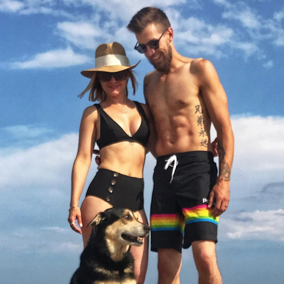 L'actrice Mena Suvari et son mari Michael Hope. Juillet 2019.