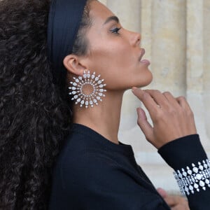 Exclusif - Tina Kunakey assiste à la présentation de la nouvelle collection de Haute Joaillerie "Valérie Messika by Kate Moss" à l'hôtel de Crillon à Paris, lors de la fashion week. Le 5 octobre 2020. © Veeren / Bestimage