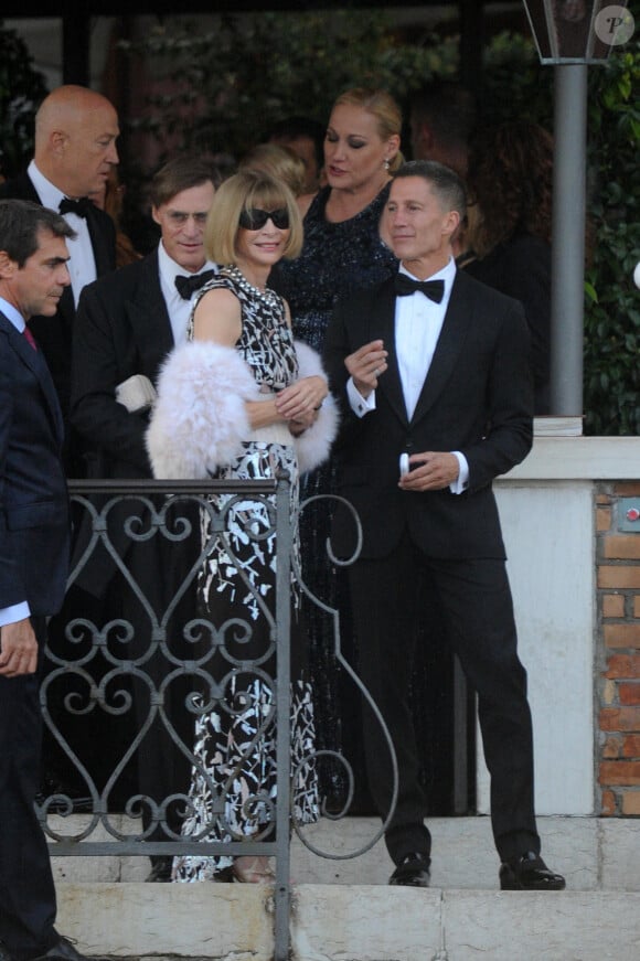 Anna Wintour et son mari Shelby Bryan (juste derrière elle) au mariage de George Clooney et Amal Alamuddin à Venise, le 27 septembre 2014.