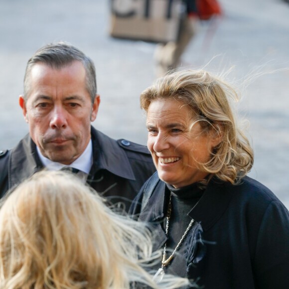 Lisa Azuelos (Fille de la défunte) - Arrivées aux obsèques de Marie Laforêt en l'église Saint-Eustache à Paris. Le 7 novembre 2019.
