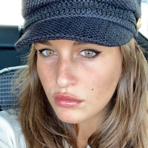 Anaïs Camizuli présente sa deuxième soeur Laura - Instagram