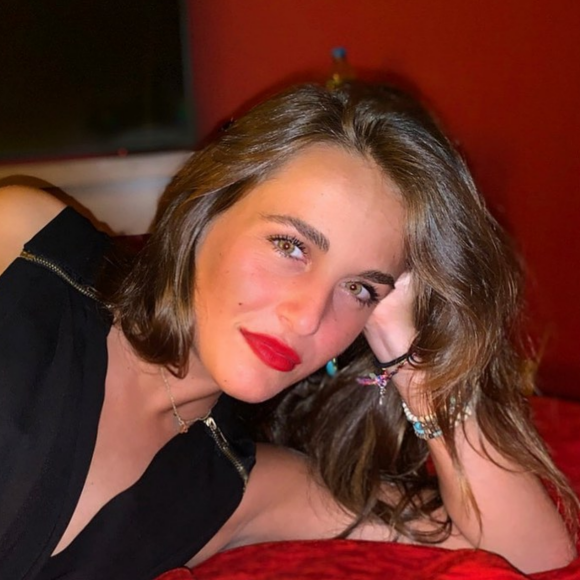 Anaïs Camizuli présente sa deuxième soeur Laura - Instagram