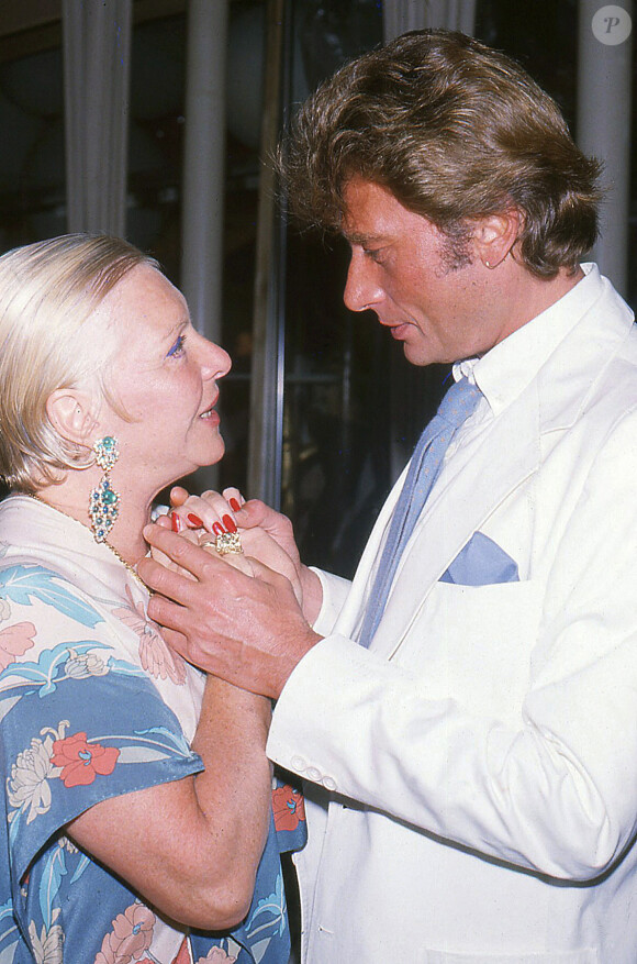 Archives - Johnny Hallyday et Line Renaud (Mariage Barclay Juin 1984)