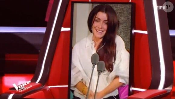 Jenifer, à distance depuis chez elle à cause du coronavirus, lors de la finale de The Voice Kids saison 7 sur TF1, le 10 octobre 2020.