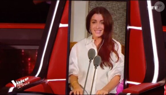 Jenifer, à distance depuis chez elle à cause du coronavirus, lors de la finale de The Voice Kids saison 7 sur TF1, le 10 octobre 2020.