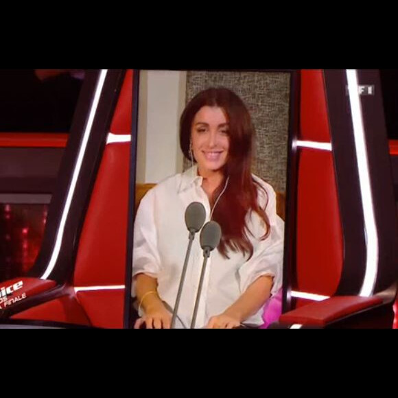 Jenifer, à distance depuis chez elle à cause du coronavirus, lors de la finale de The Voice Kids saison 7 sur TF1, le 10 octobre 2020.