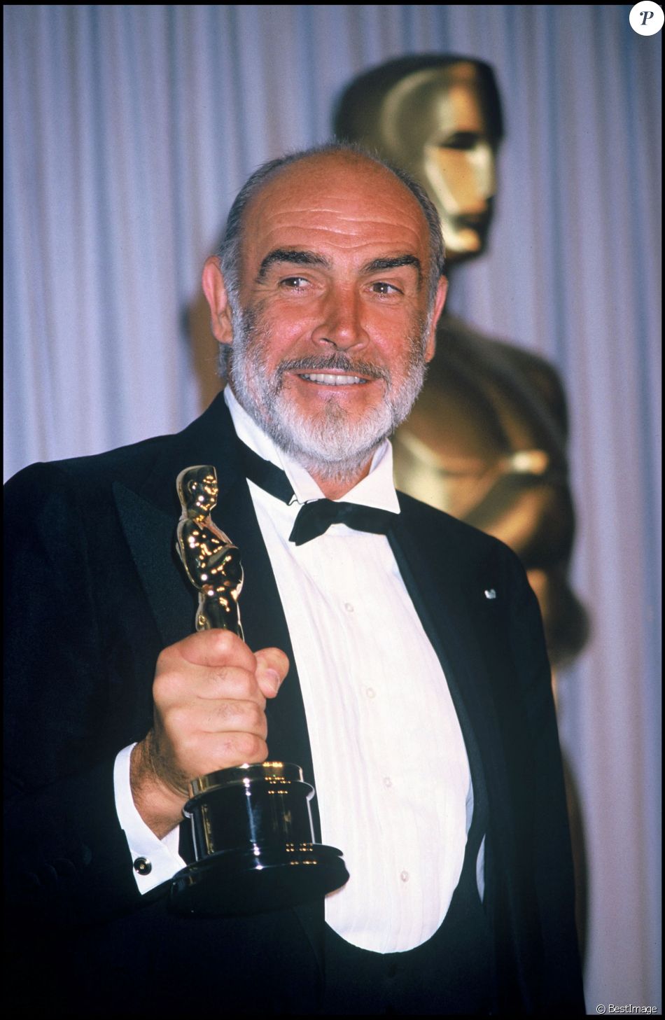 Archives Sean Connery lors de la soirée des Oscars en 1988. Purepeople