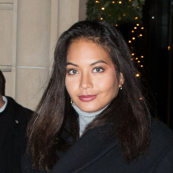 Exclusif - Vaimalama Chaves (Miss France 2019) - La Miss France 2020 quitte l'hôtel Royal Monceau à Paris le 16 décembre 2019. 