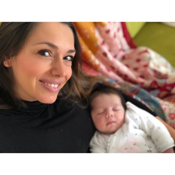 Raphaele, candidate de "Koh-Lanta" sur TF1, est l'heureuse maman de la petite Charlotte, née plus d'un an après la mort de son fils en pleine grossesse.
