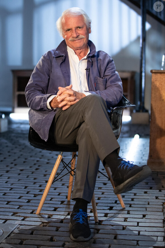 Yann Arthus-Bertrand lors de l'enregistrement de l'émission "Animaux Stars" présentée par B. Montiel qui sera diffusée le 7 novembre 2020 à 17h30. Le 22 septembre 2020. © Jeremy Melloul/Bestimage 