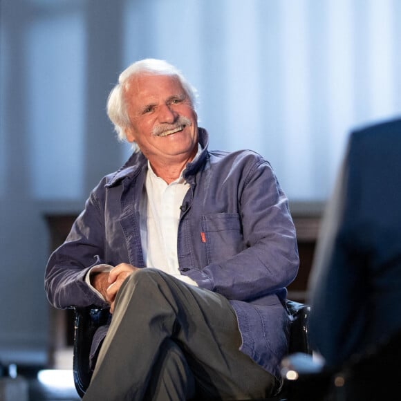 Yann Arthus-Bertrand lors de l'enregistrement de l'émission "Animaux Stars" présentée par B. Montiel qui sera diffusée le 7 novembre 2020 à 17h30. Le 22 septembre 2020. © Jeremy Melloul/Bestimage 