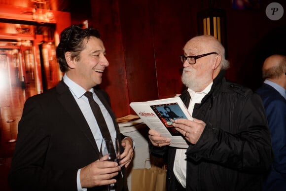 Semi-Exclusif - Laurent Gerra, Jean-Michel Boris - Lancement du livre de Laurent Gerra "Carnets d'un sale gosse", soirée organisée par Five Eyes Production, au Buddha-Bar à Paris, le 9 octobre 2017. Pour la première fois, Laurent Gerra se raconte, en évoquant les innombrables anecdotes, drôles ou surprenantes, de son parcours hors normes, en révélant la genèse de ses spectacles et sketches, en revenant sur toutes ses rencontres et en ouvrant largement ses archives, pour un scrap book exceptionnel. On y retrouve des photos de son enfance, de son adolescence, puis de ses débuts à Lyon, des premiers spectacles à Paris au Don Camillo, des premières émissions de radio. Au côté de Virginie Lemoine, sa carrière démarre vraiment chez Jacques Martin et Michel Drucker. Le livre parle également de ses autres domaines d'activité : la radio bien sûr, avec des chroniques matinales sur Europe 1 puis RTL, mais aussi l'édition (37 livres !), la télévision et le cinéma ; il montre aussi son goût de la nature, et de la montagne. Avec une cinquantaine de sketches célèbres ou de textes moins connus, ainsi que quelques inédits de son nouveau spectacle de fin 2017 et des anecdotes humoristiques. Son spectacle " SANS MODÉRATION " dès l'été 2017, investira les plus petites salles qui ont vu naître le phénomène, jusqu'aux plus grandes ayant accueilli ses triomphes, aux quatre coins de la France, Belgique et Suisse. Du 28 septembre 2017 au 10 juin 2018. © Rachid Bellak/Bestimage