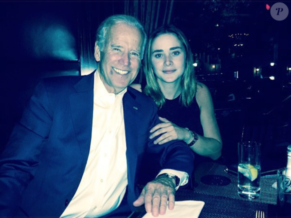 Naomi Biden et son grand-père Joe Biden, le président élu des États-Unis. Juillet 2015.
