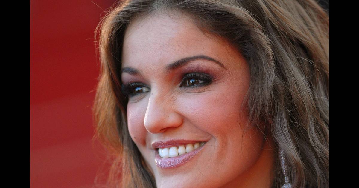 Dotee D Un Regard Profond Nadia Fares Fait Partie Des Beautes Du Cinema Francais Ses Yeux Parfaitement Maquilles Prouvent Que L Actrice Sait Se Mettre En Vale Purepeople