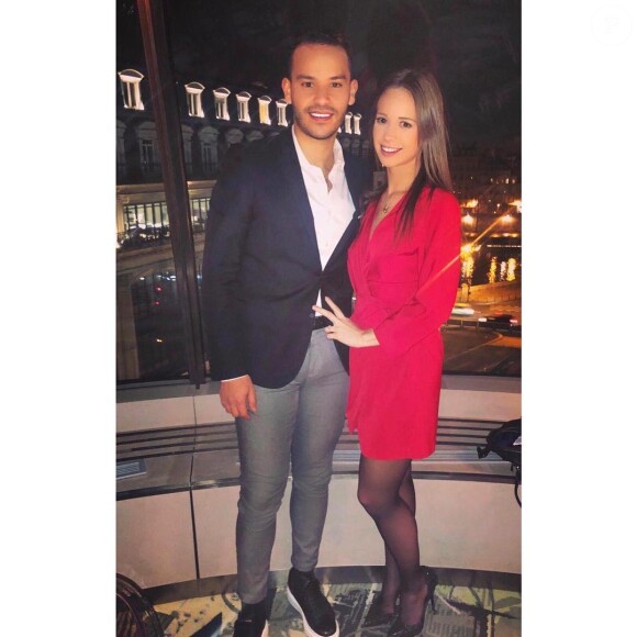 Mohamed Bouhafsi, journaliste sportif spéciale dans le football, présente sa compagne la belle Angeline.