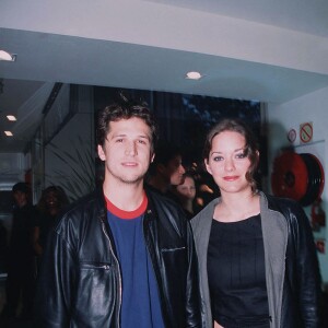 Guillaume Canet et Marion Cotillard à Paris en 2002.