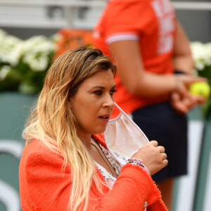 Marion Bartoli, enceinte, assiste au tournoi de tennis de Roland Garros à Paris, le 30 septembre 2020. © Chryslene Caillaud / Panoramic / Bestimage