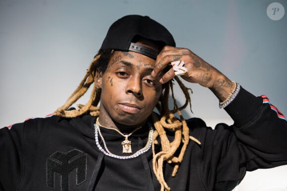 Lil Wayne sort une collection de vêtements, "Young Money Clothing" en collaboration avec la chaine de magasins Neiman Marcus le 16 février 2018.