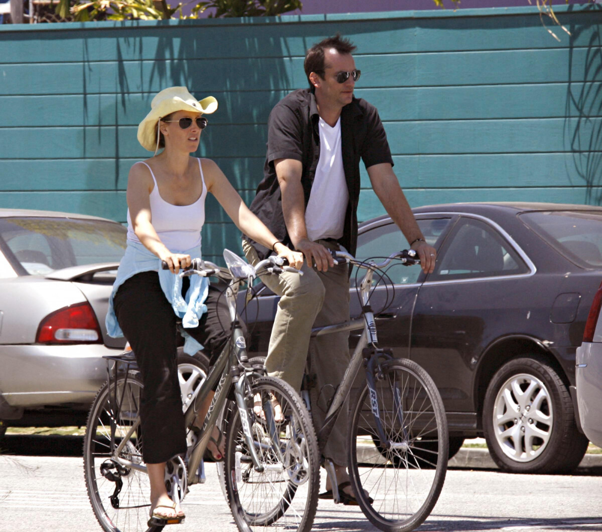 Photo : Exclusif- Kim Raver et son mari Manu Boyer à Santa Monica, le 8 ...