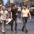 Exclusif - Michele Morrone se balade place Vendôme avec un ami, le mannequin Jon Kortajarena à Paris le 16 septembre 2020.   