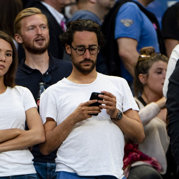 Thomas Hollande et sa compagne Emilie Broussouloux - People lors de la finale du Top 14 français entre Montpellier et Castres au Stade de France à Paris, le 2 juin 2018. © Pierre Perusseau/Bestimage