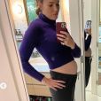 Mandy Moore, enceinte. Novembre 2020.