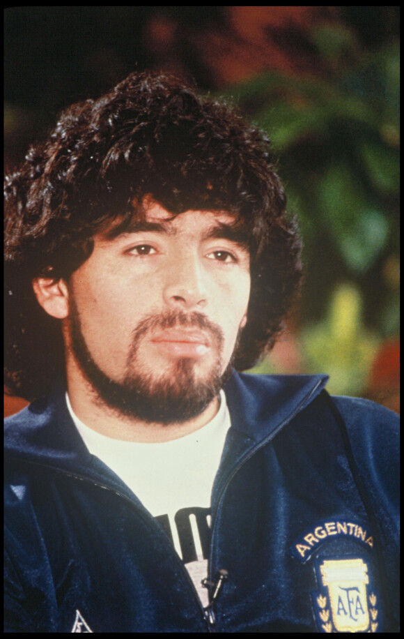 Archives- Diego Maradona à Paris en 1986. 