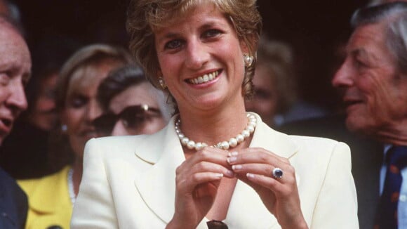 Diana : Look 90's et coupe garçonne, photo inédite de ses vacances en Sicile