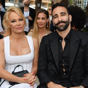 Pamela Anderson et Adil Rami lors de la soirée Amber Lounge Monaco 2019 au profit de la fondation de Jackie Stewart "Race Against Dementia" à l'hôtel Méridien Beach Plaza à Monaco, le 24 mai 2019. © Bruno Bebert / Bestimage 