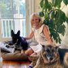 Jill Biden et ses deux chiens, Major et Champ, sur Instagram en août 2020.