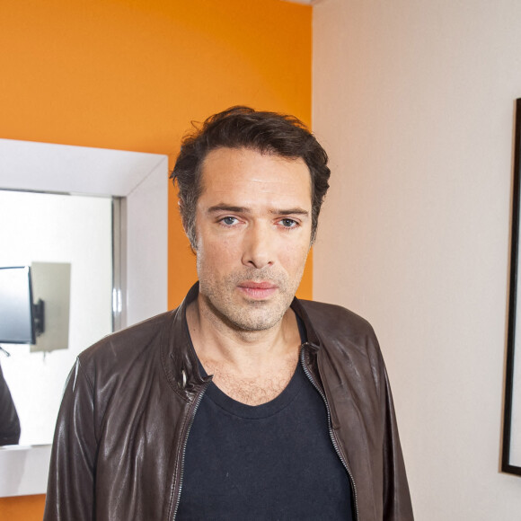 Exclusif - Nicolas Bedos - Backstage de l'enregistrement de l'émission "On est presque en direct" (OEED) présentée par L. Ruquier et diffusée sur France 2 le 7 novembre 2020. © Jack Tribeca / Bestimage