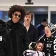 Madonna, son nouveau compagnon Ahlamalik Williams et ses enfants arrivent à l'aéroport JFK à New York.