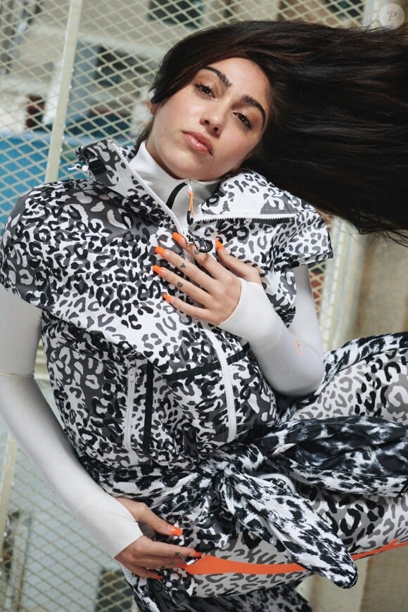 Stella McCartney a travaillé avec Lourdes Leon, la fille de Madona, pour sa nouvelle campagne pour Adidas.