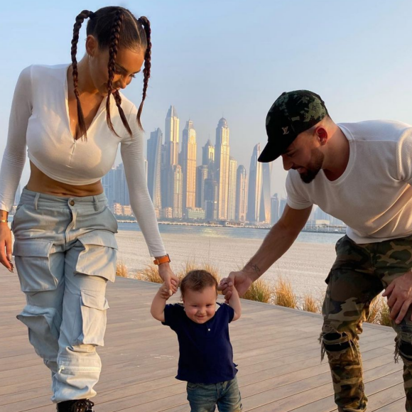 Nabilla et Thomas Vergara avec leur fils Milann (1 an) - Instagram