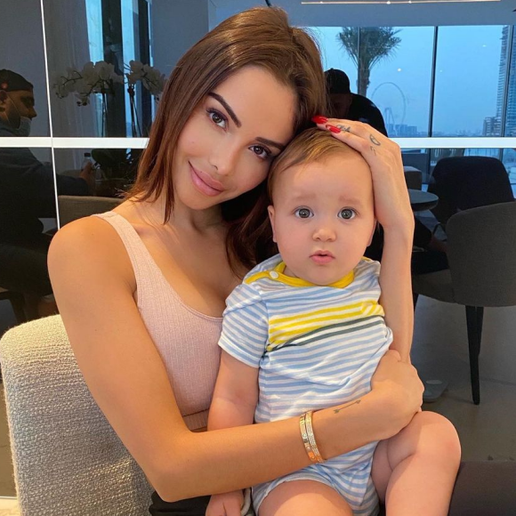 Nabilla avec son fils Milann (1 an) sur Instagram