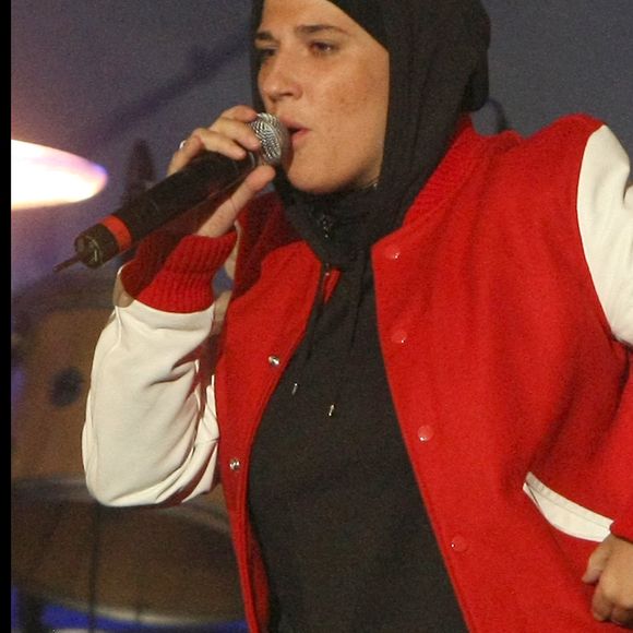Diam's- Concert en hommage à Haiti au Bataclan. 